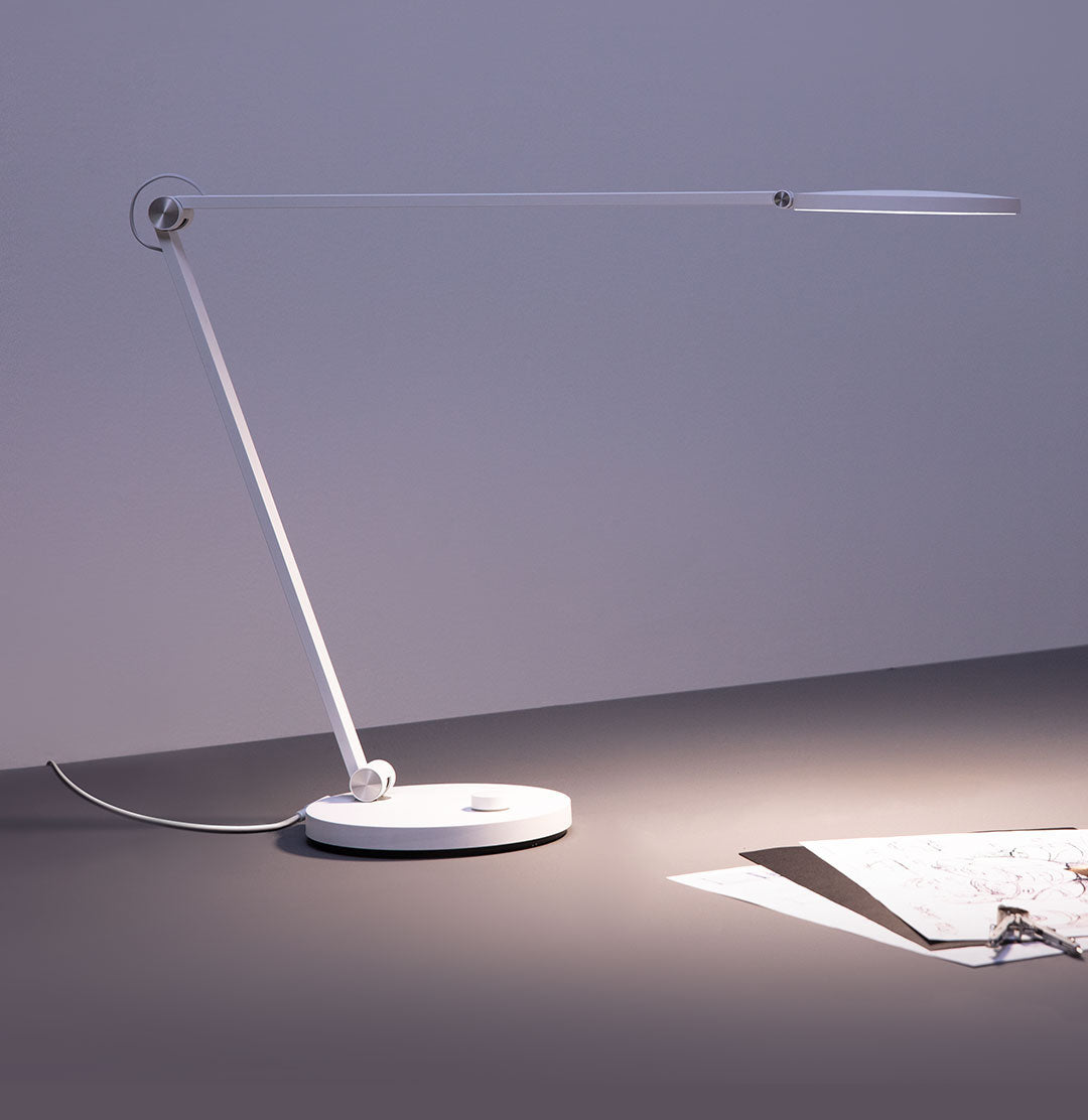 Xiaomi Mi Smart LED Desk Lamp Pro namizna svetilka