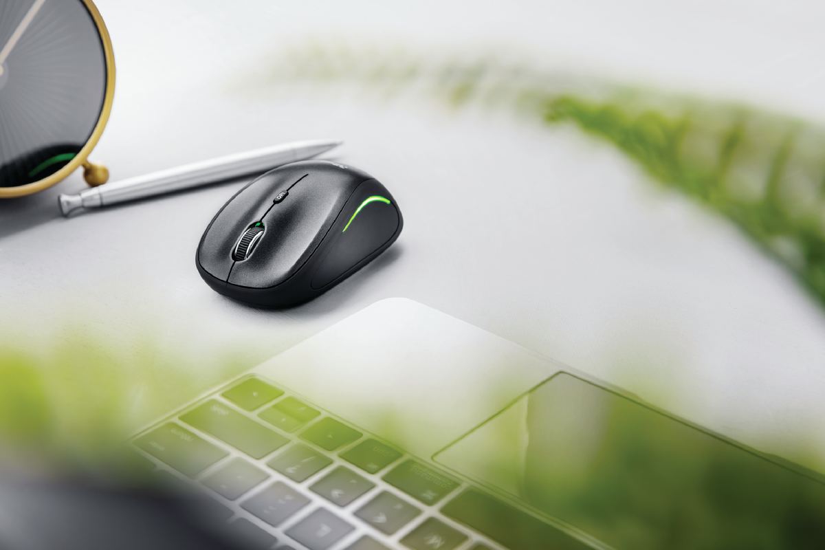 Trust brezžična miška Yvi FX - črna