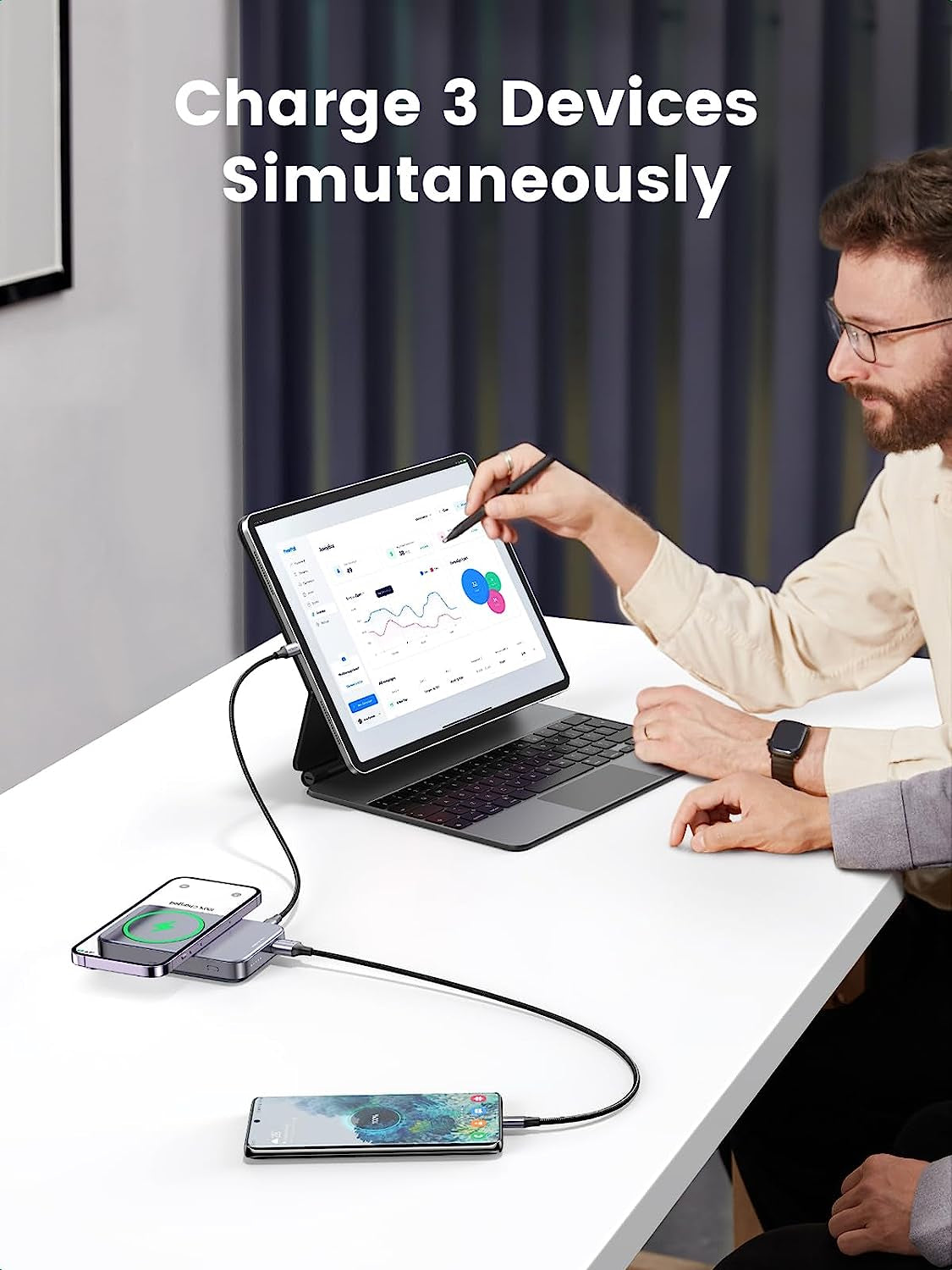 Ugreen magnetna baterija z zložljivim stojalom 10.000mAh PD 20w