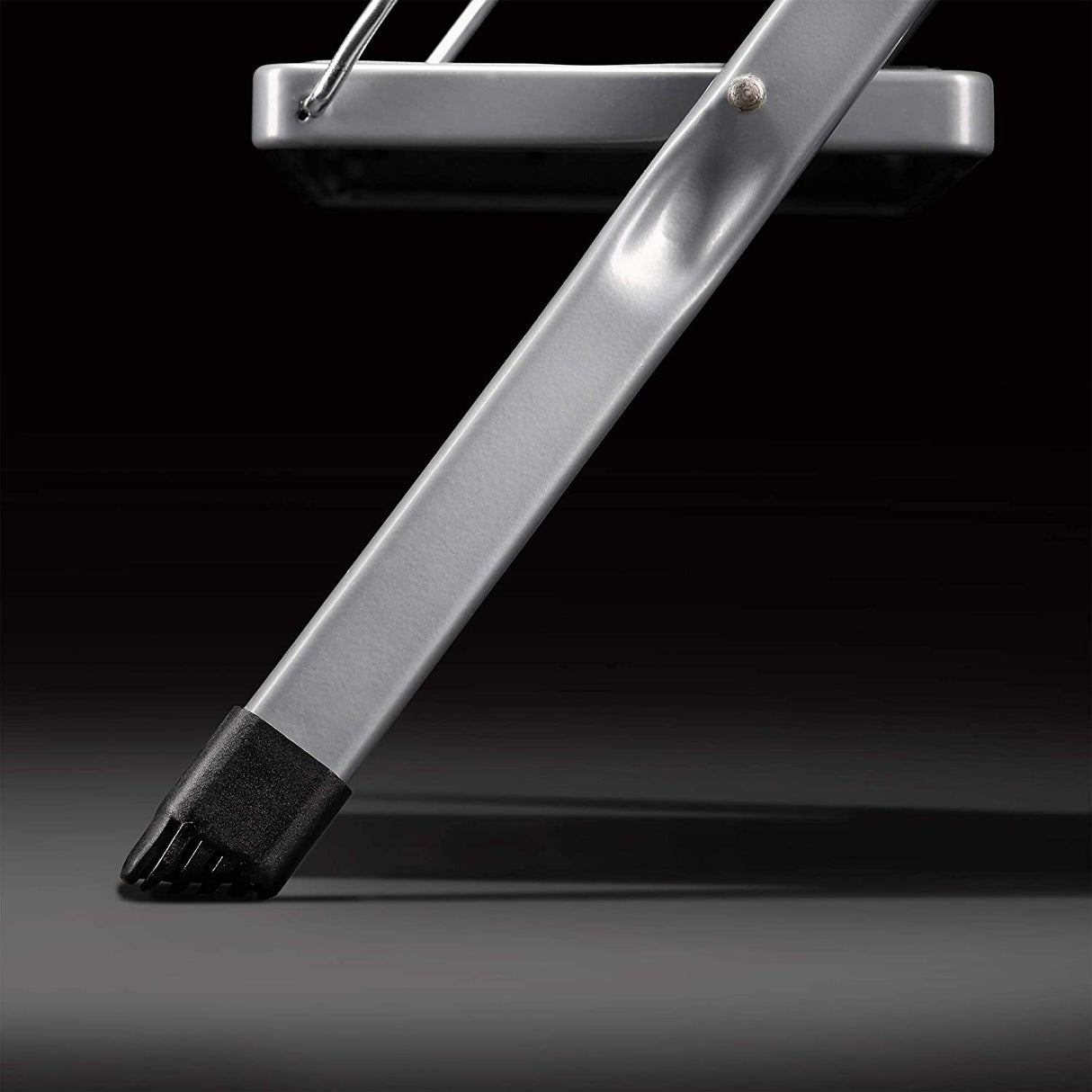 VonHaus zložljiva 2-polična jeklena lestev