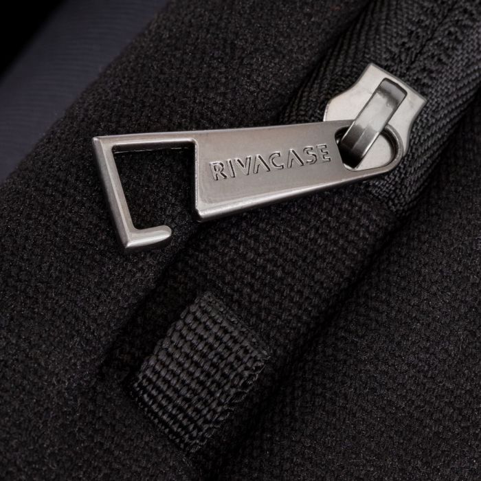 RivaCase nahrbtnik za prenosnik 14 črn 8524