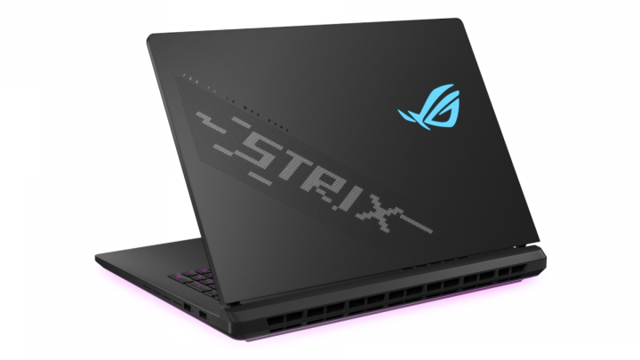 Prenosnik ASUS ROG Strix SCAR 18, Ultra 9-275HX, 64GB RAM, 2TB SSD, RTX 5090, 240Hz, Windows 11 Home