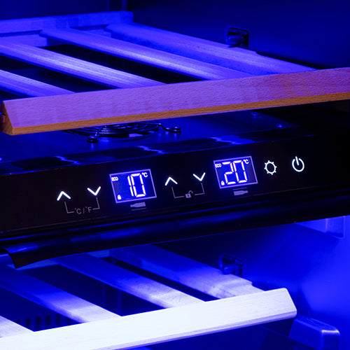 Adler vitrina za vino 60L dvojna hladilna cona AD8080