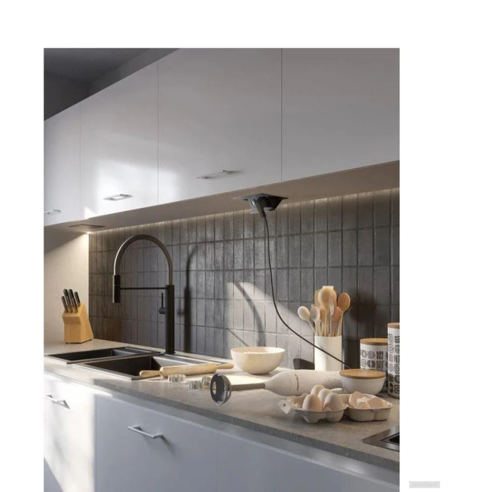 GTV vgradna vtičnica AVARO 1x230V + 2xUSB-A