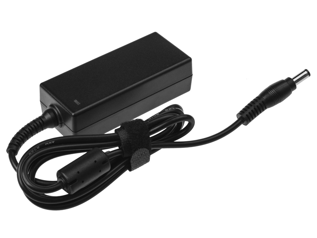Green Cell PRO polnilec / AC Adapter 19V 2.37A 45W za Toshiba Satellite C50D C75D C670D C870D U940 U945 Portege Z830 Z930