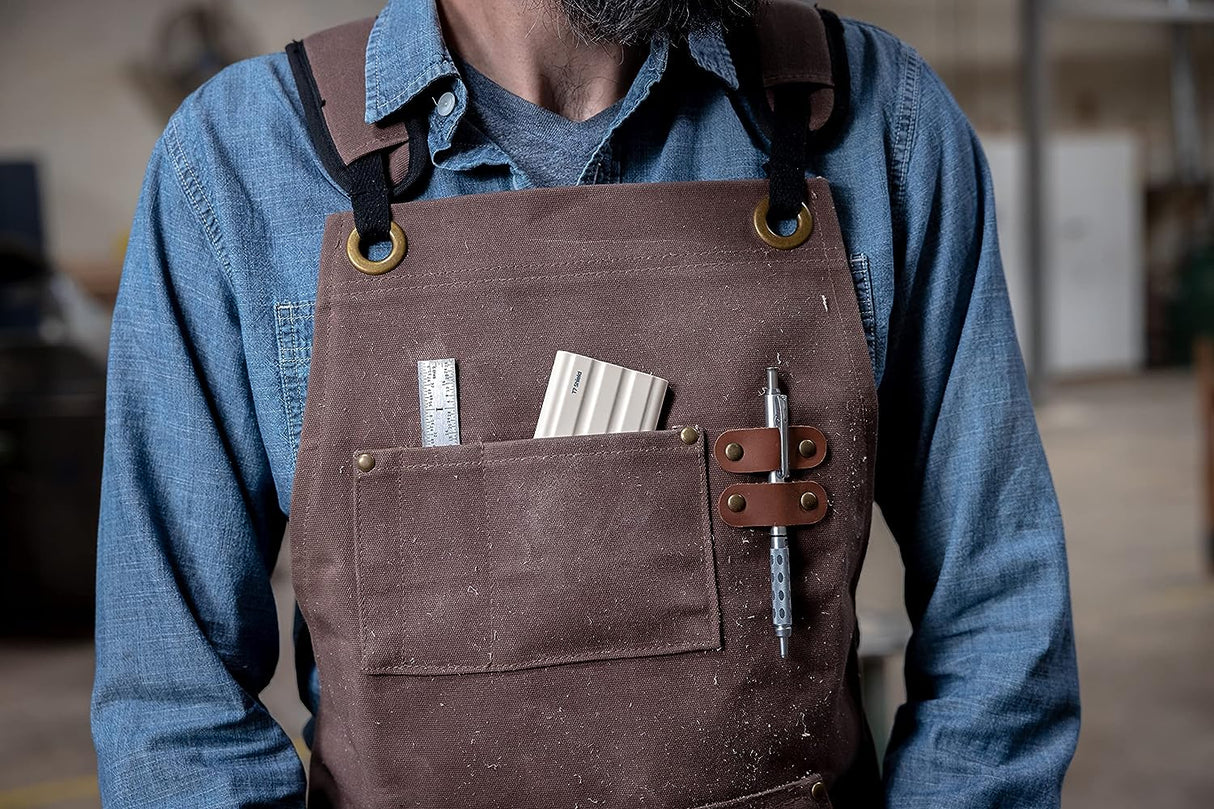 Samsung zunanji SSD 4TB Type-C USB 3.2 Gen2 NVMe, IP65, T7 Shield