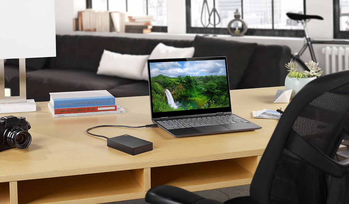 Seagate 2TB ONE TOUCH, prenosni disk 6,35cm (2,5) USB 3.2, črn