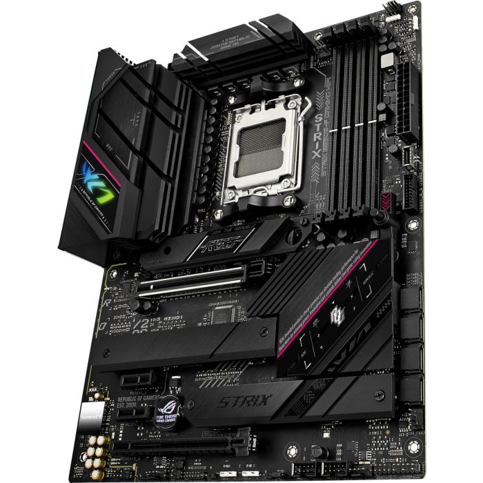 ASUS ROG STRIX B650E-F GAMING WIFI, DDR5, SATA3, USB3.2Gen2x2, DP, 2.5GbE, Wi-Fi 6E, AM5 ATX