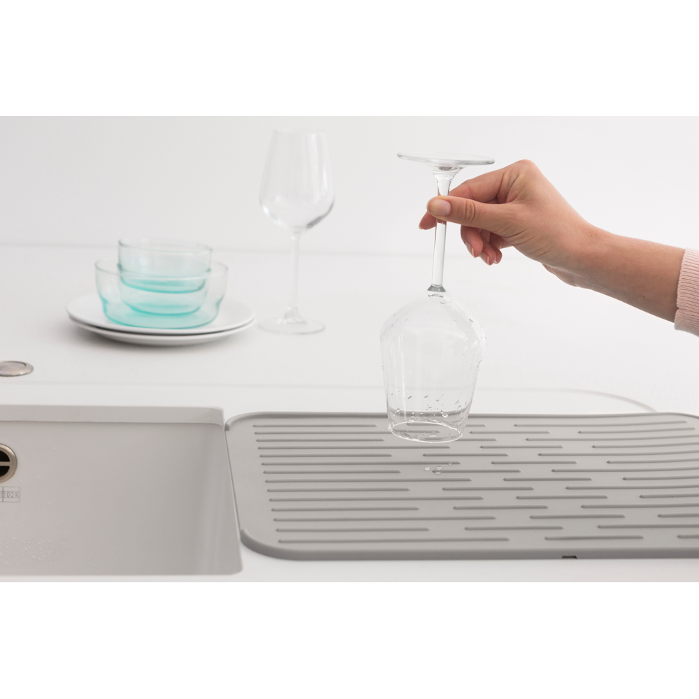 Brabantia silikonska podloga za sušenje posode siva 230042