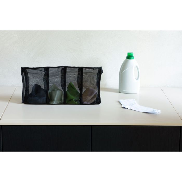 Brabantia vrečka z pranje nogavic črna