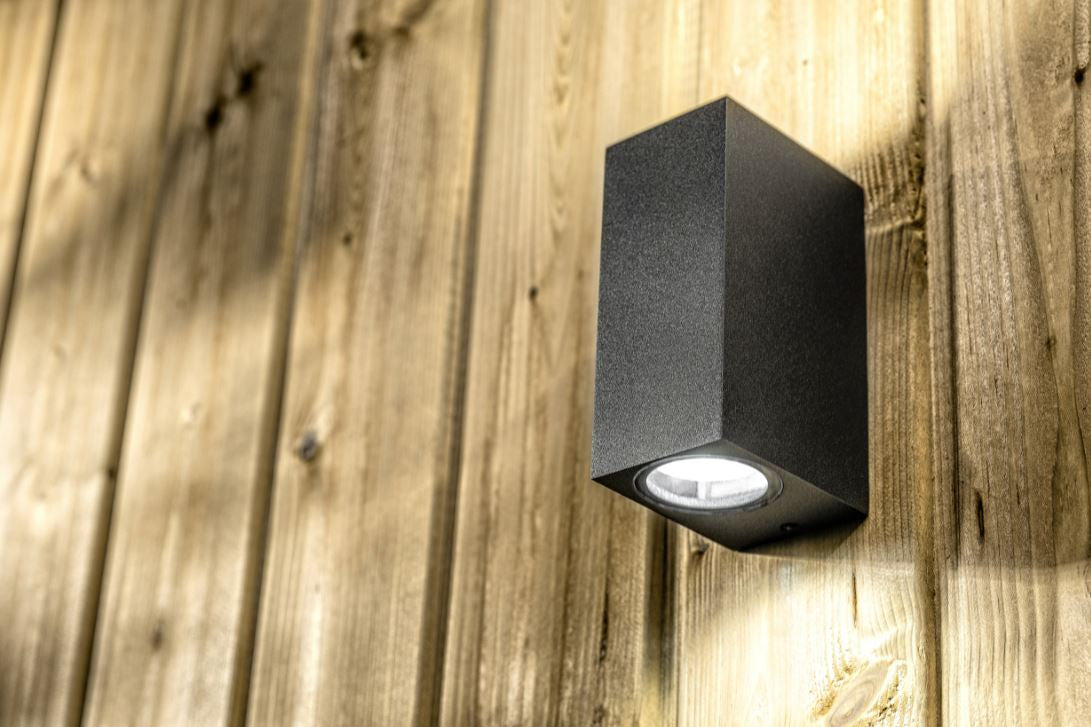 GTV zunanja stenska svetilka TIAGO 2x GU10 230V IP54, črna