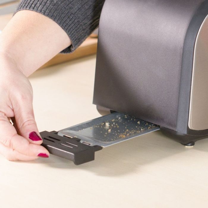 Ufesa opekač kruha z 2 režama TT7975, 1400 W