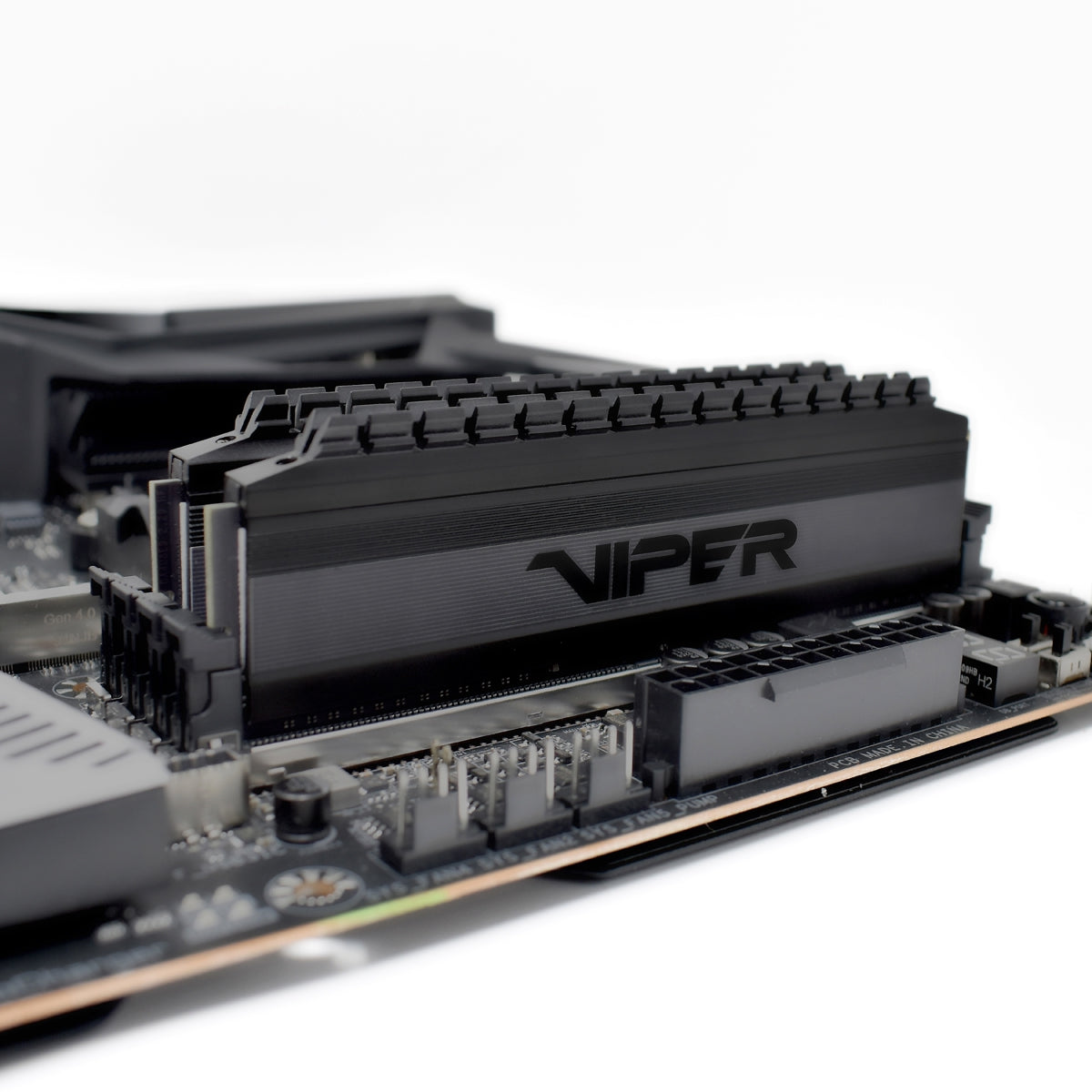 Patriot Viper 4 Blackout Kit 16GB (2x8GB) DDR4-4000 DIMM PC4-32000 CL19, 1.35V