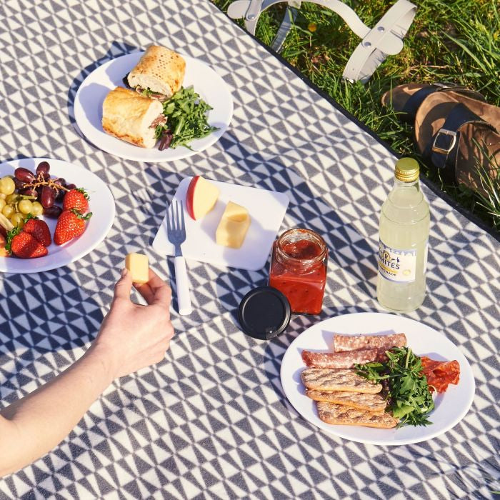 VonShef odeja za piknik 147 x 180cm, geo vzorec