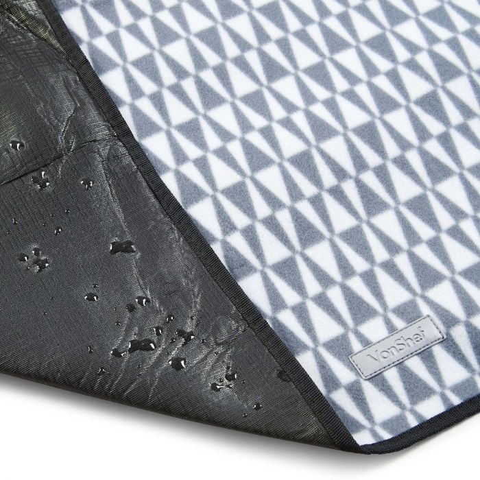 VonShef odeja za piknik 147 x 180cm, geo vzorec