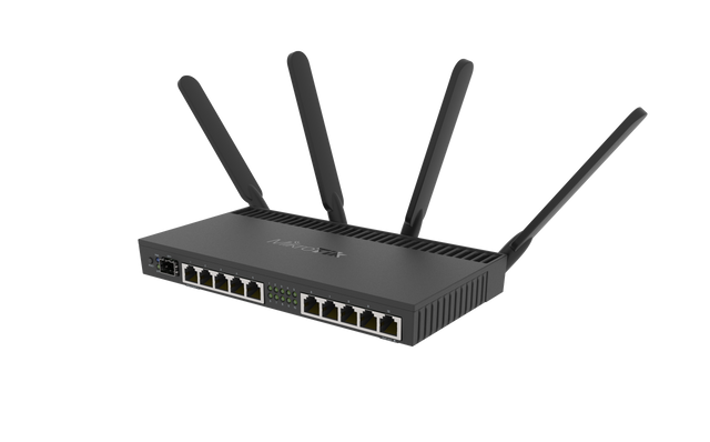 Mikrotik gigabitni usmerjevalnik RB4011iGS+5HacQ2HnD-IN
