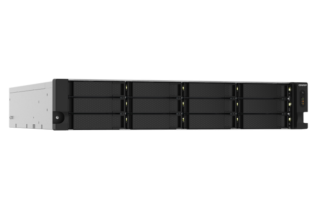QNAP strežnik za 12 diskov, 4GB ram, 2x 10GbE SFP mreža