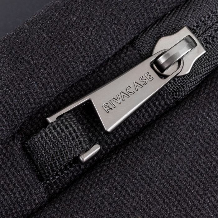 RivaCase nahrbtnik za prenosnik 14 črn 8524
