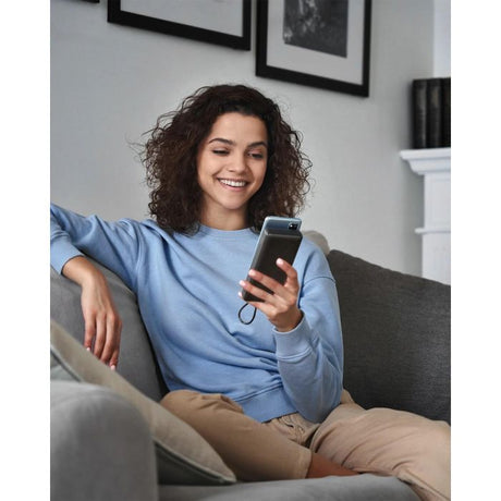 VEGER prenosna baterija z vgrajenimi kabli C20 20000 mAh, črna