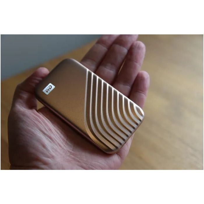 WD 2TB My Passport SSD Gold NVMe USB 3.2 zunanji SSD disk