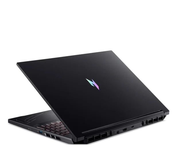 Prenosnik Acer Nitro V R5-7535HS, 16GB RAM, 1TB SSD+512GB SSD, Windows 11 Pro RTX 3050, 144Hz
