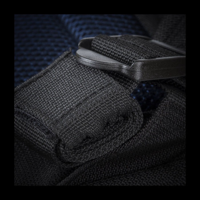 RivaCase ECO nahrbtnik za prenosnik 17.3 ČRN 8460