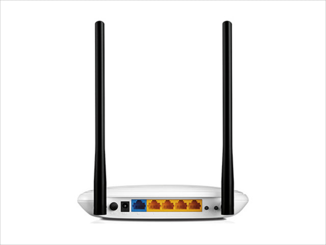 TP-LINK WR841N 300Mbps brezžični usmerjevalnik
