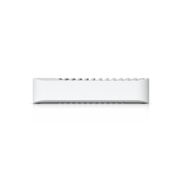 Ubiquiti mrežno 8-portno PoE stikalo USW-Pro-8-PoE (120W)